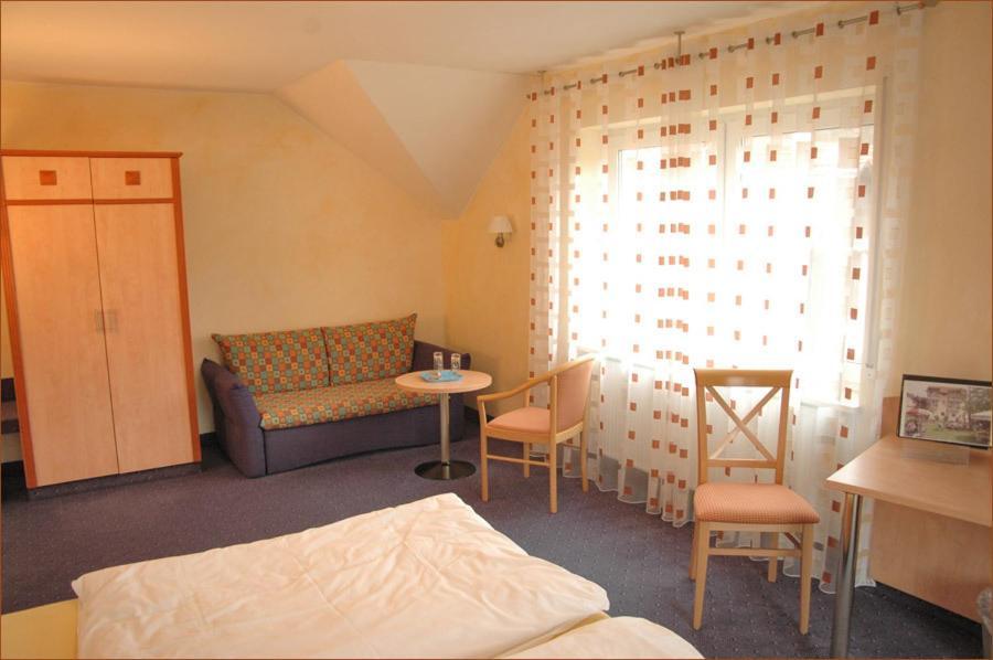 ホテルGasthaus Gruner Baum Werbach 部屋 写真