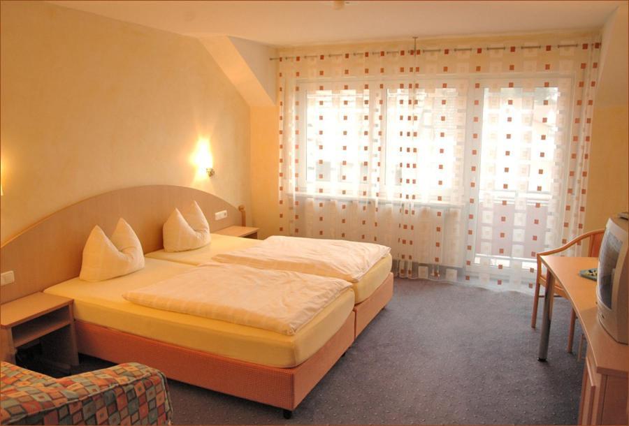 ホテルGasthaus Gruner Baum Werbach 部屋 写真